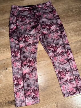 Purple abstract leggings
